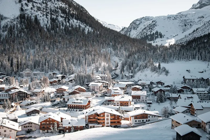 La Clusaz ou Le Grand-Bornand : quelle station choisir ?