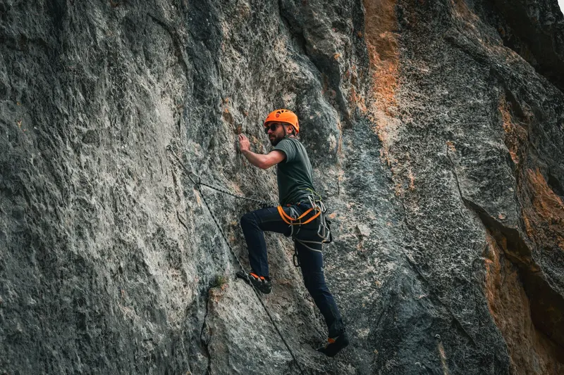 Via ferrata en Haute-Savoie : parcours, niveaux et sécurité